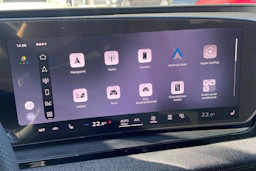 valkoinen Audi Q6 e-tron 2026 kuva 25.