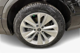 musta Audi Q6 e-tron 2026 kuva 9.