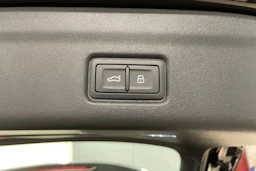 musta Audi Q6 e-tron 2026 kuva 12.