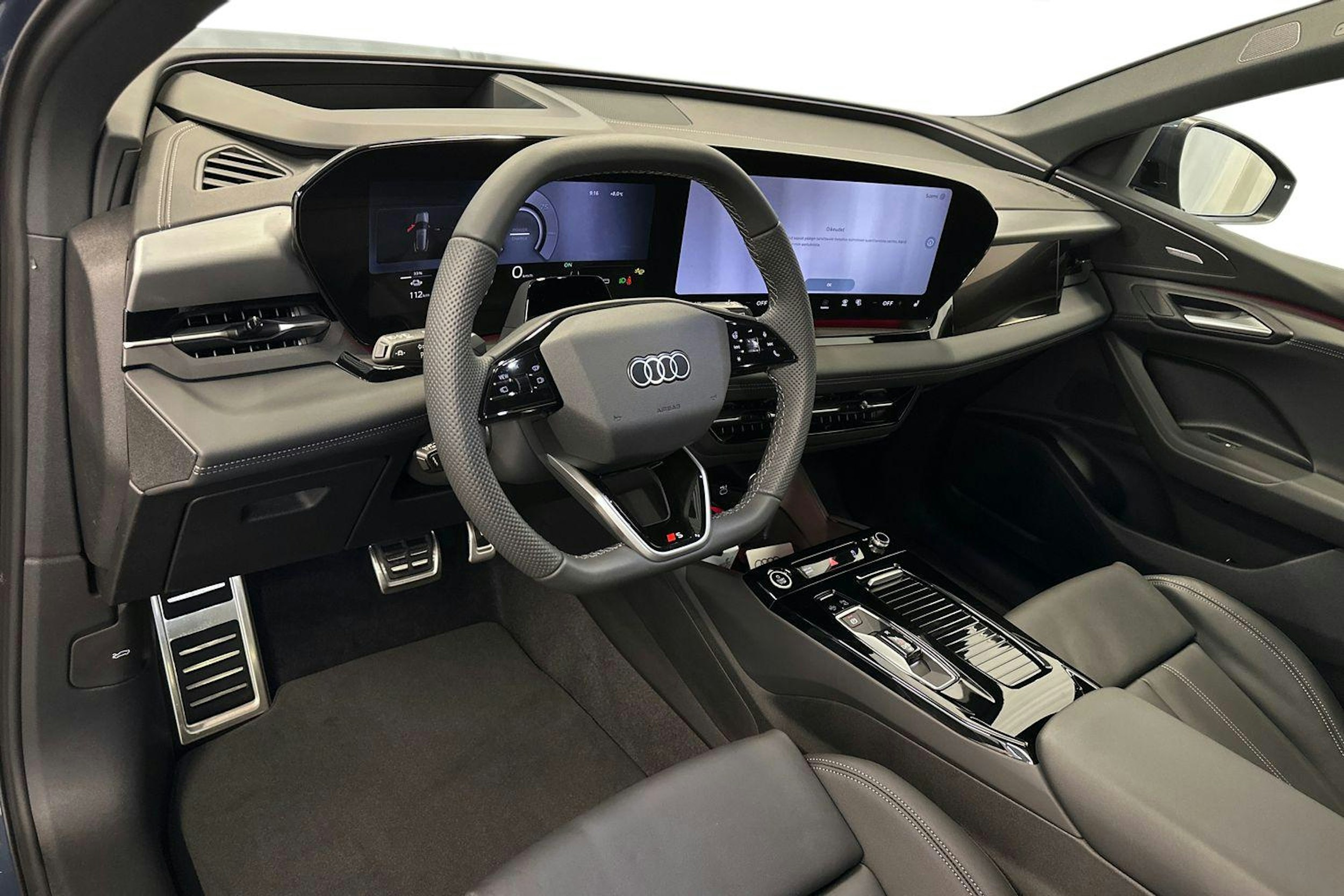 plasma sininen Audi Q6 e-tron 2026 kuva 6.