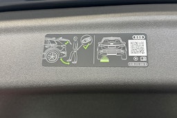 plasma sininen Audi Q6 e-tron 2026 kuva 13.