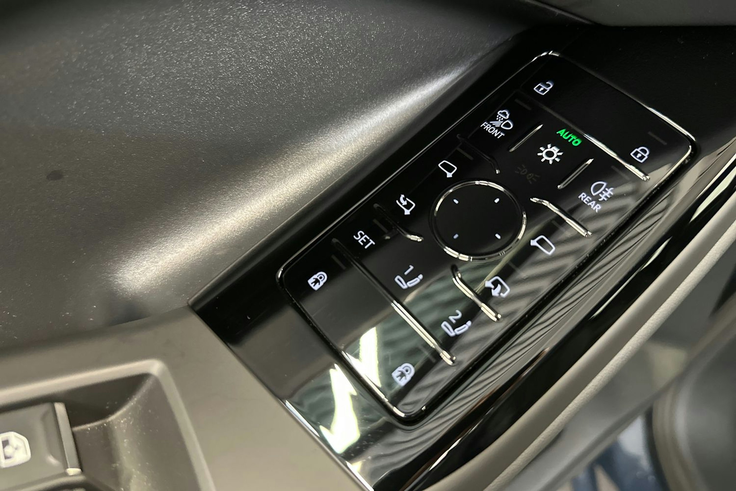 plasma sininen Audi Q6 e-tron 2026 kuva 15.