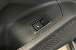 plasma sininen Audi Q6 e-tron 2026 kuva 16.