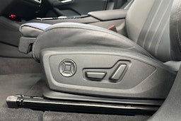 plasma sininen Audi Q6 e-tron 2026 kuva 17.