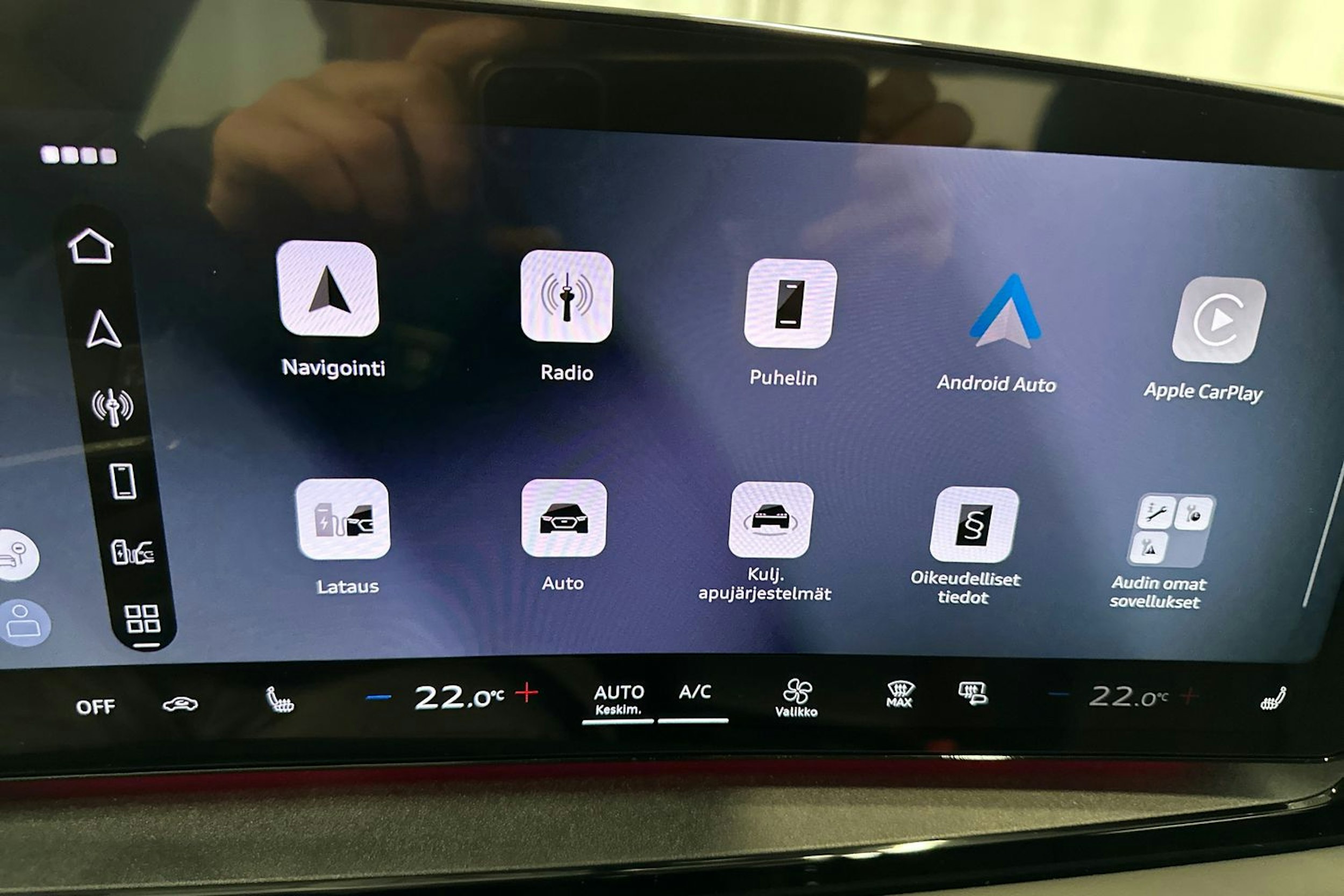 plasma sininen Audi Q6 e-tron 2026 kuva 24.