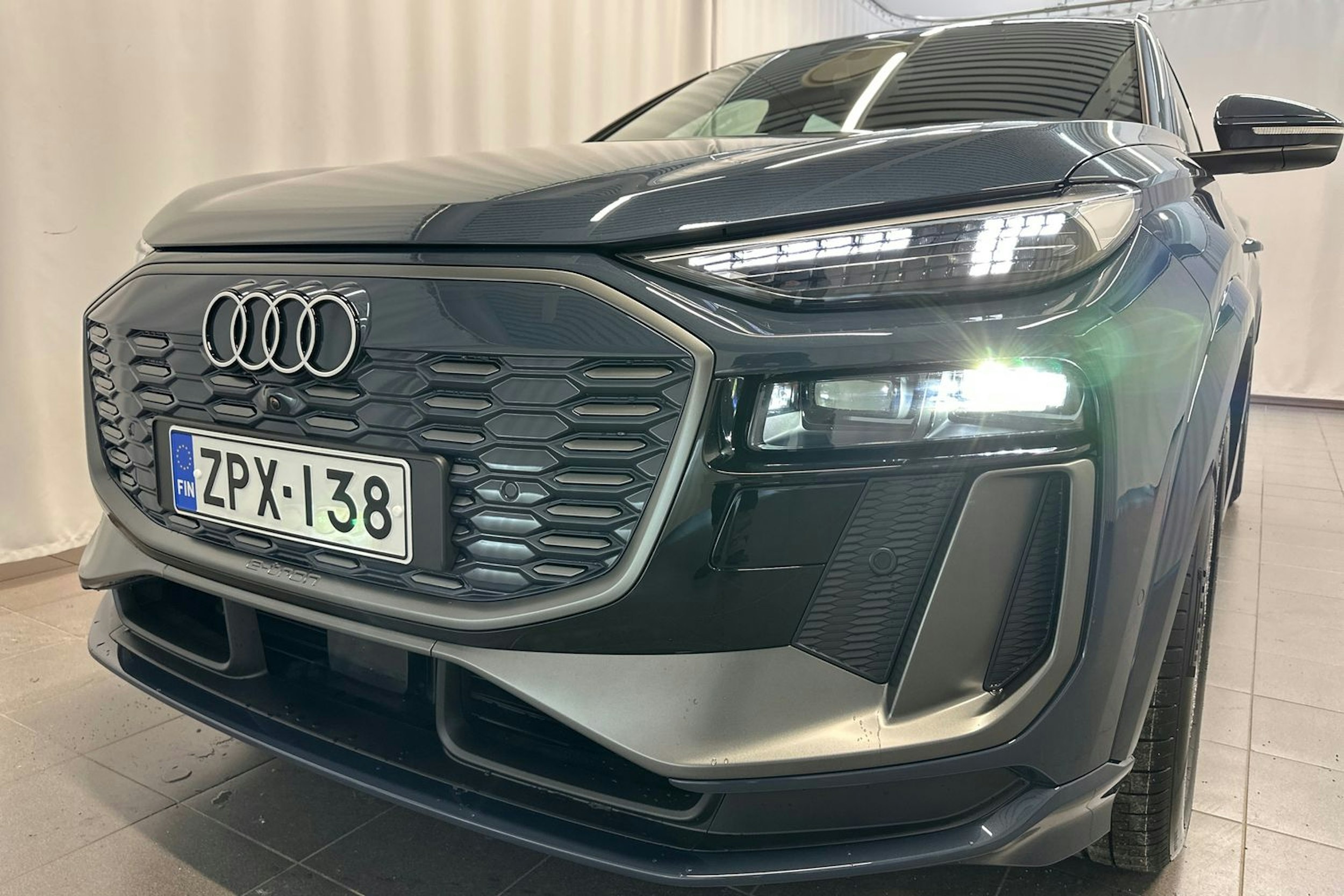 plasma sininen Audi Q6 e-tron 2026 kuva 35.