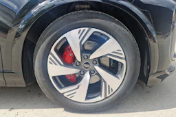 musta Audi Q6 e-tron 2026 kuva 10.
