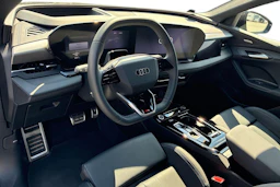 musta Audi Q6 e-tron 2026 kuva 6.