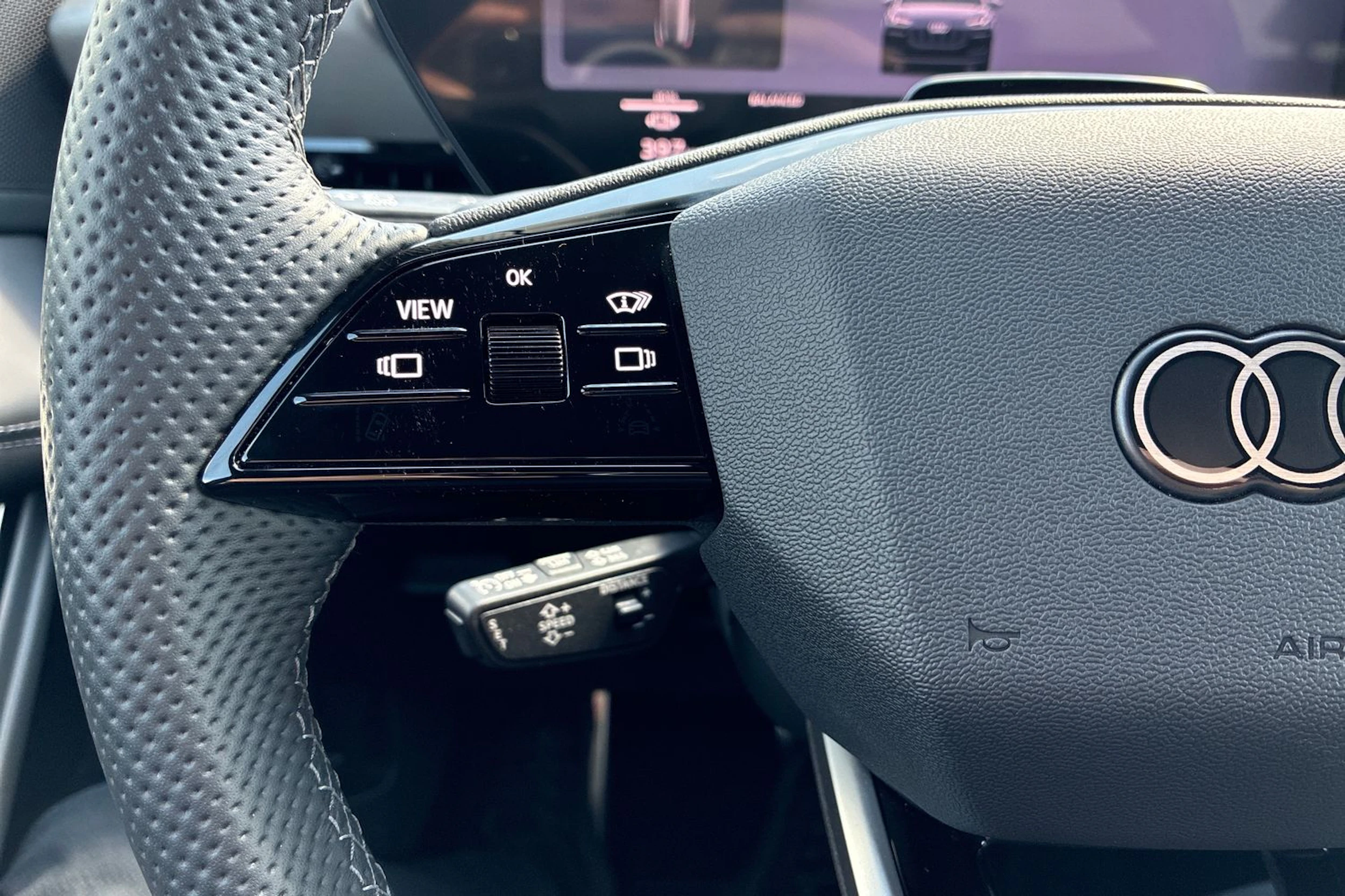 musta Audi Q6 e-tron 2026 kuva 14.