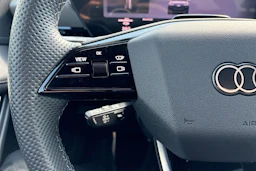 musta Audi Q6 e-tron 2026 kuva 14.