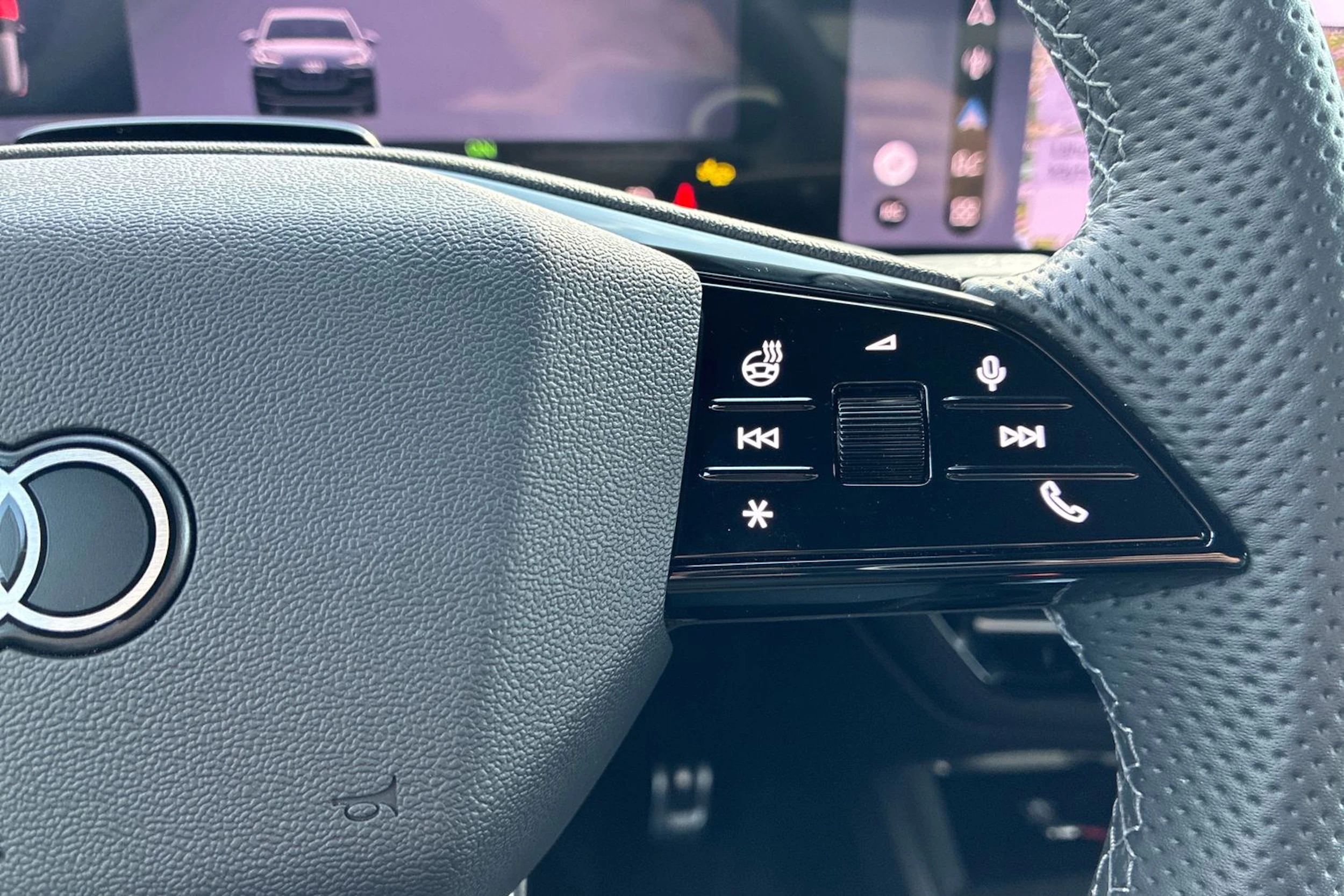 musta Audi Q6 e-tron 2026 kuva 15.