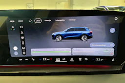 sininen Audi Q6 e-tron 2026 kuva 13.