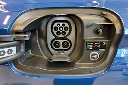 sininen Audi Q6 e-tron 2026 kuva 14.