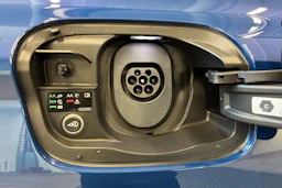 sininen Audi Q6 e-tron 2026 kuva 15.