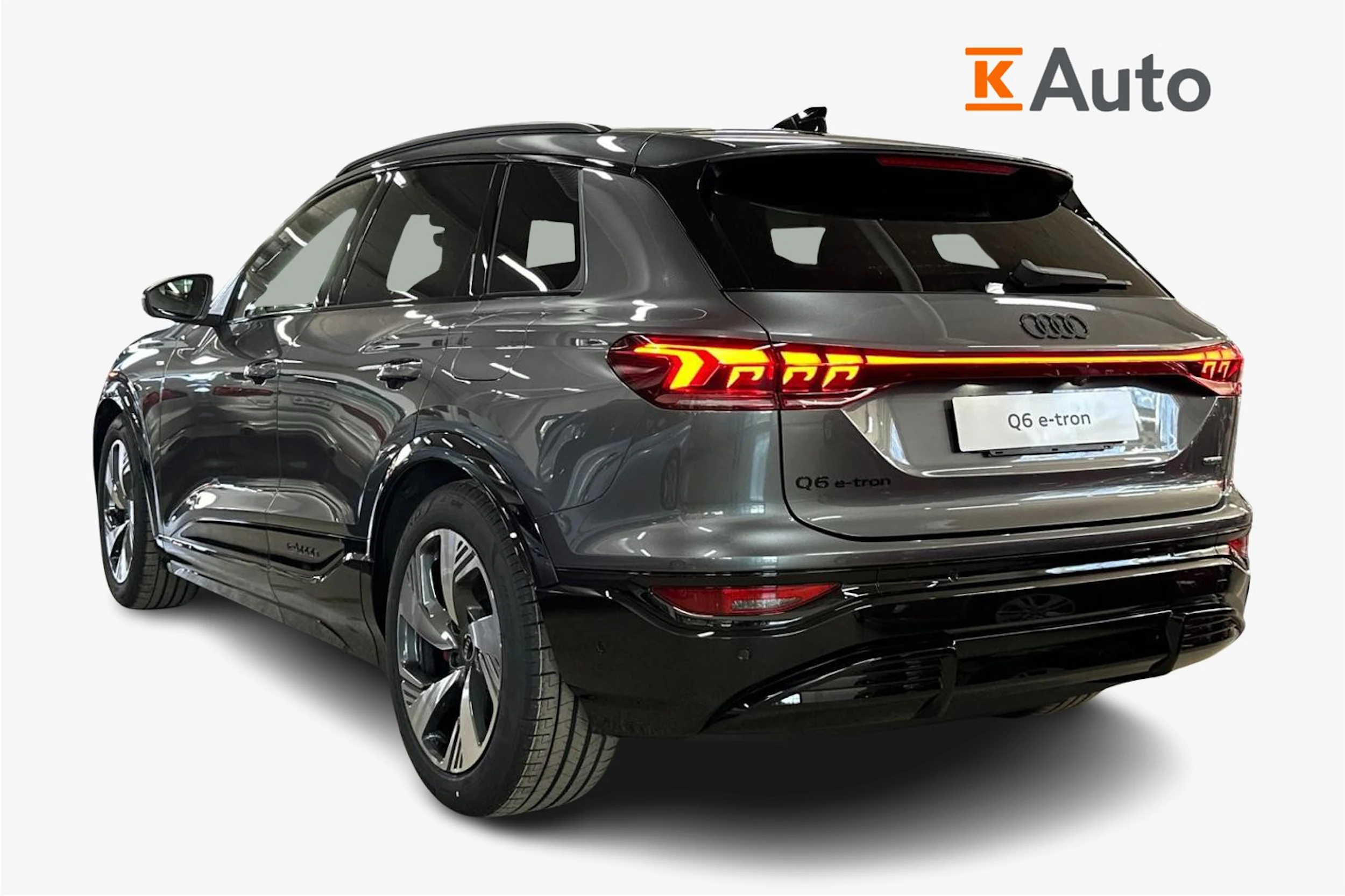 met. harmaa Audi Q6 e-tron 2026 kuva 2.
