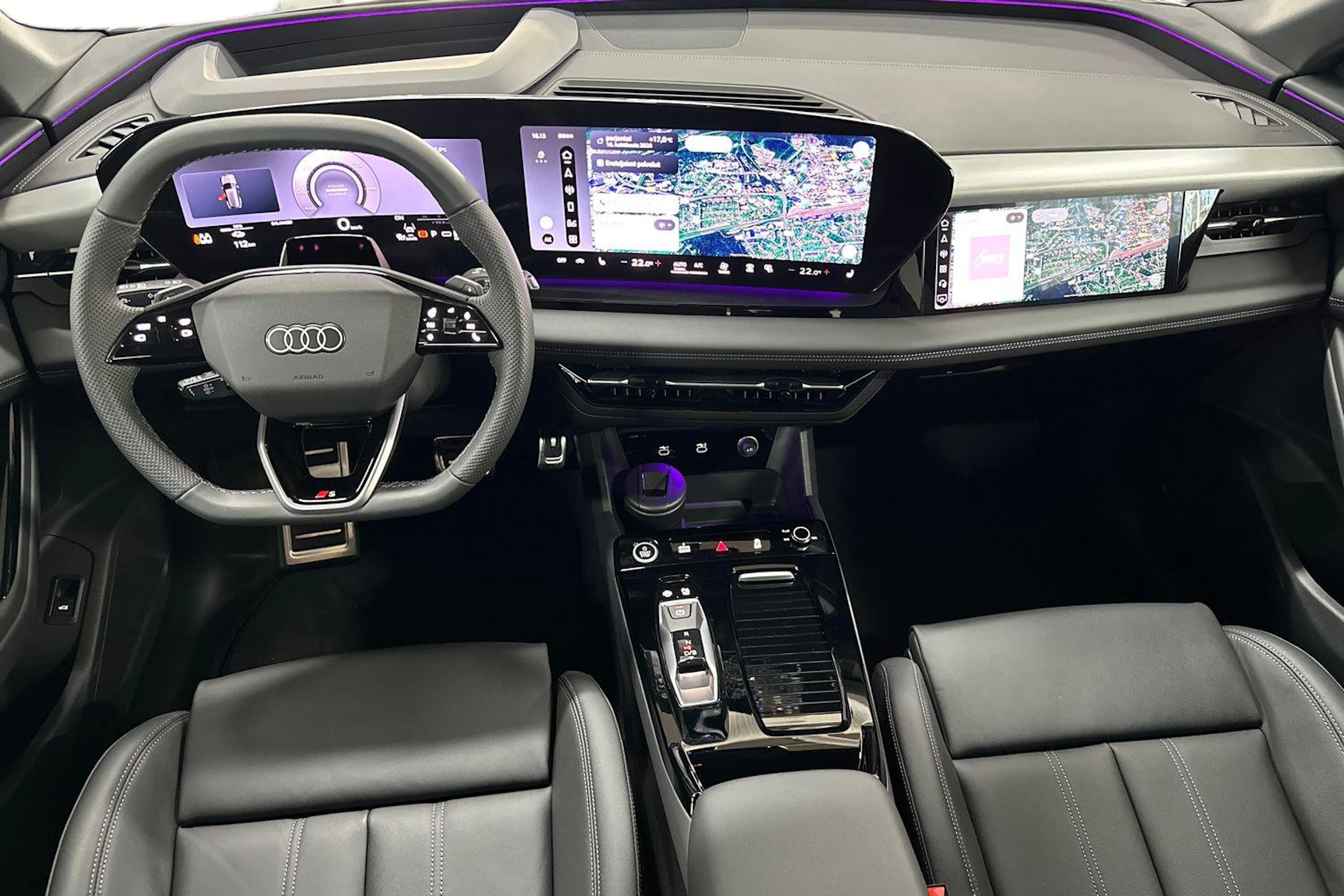 met. harmaa Audi Q6 e-tron 2026 kuva 7.