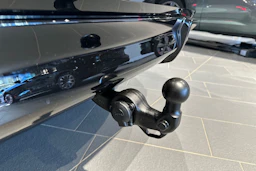 met. harmaa Audi Q6 e-tron 2026 kuva 18.