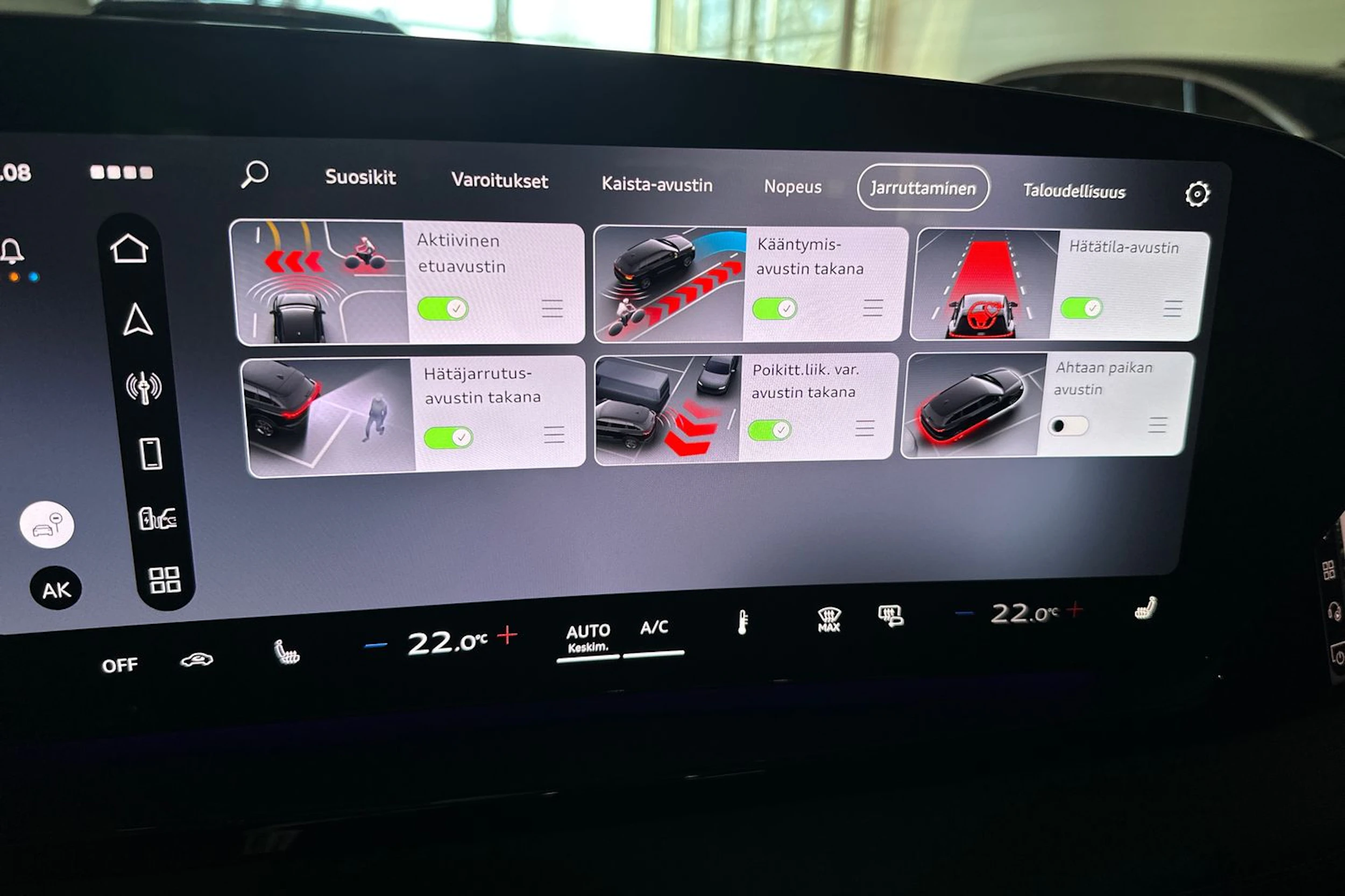met. harmaa Audi Q6 e-tron 2026 kuva 33.