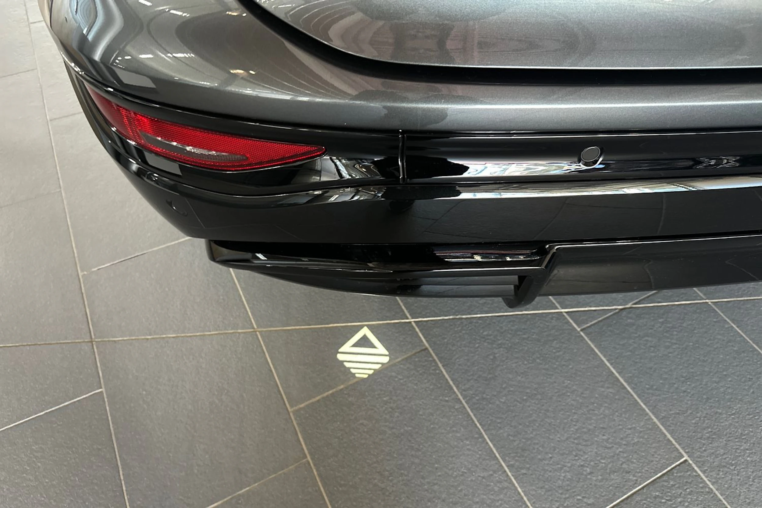met. harmaa Audi Q6 e-tron 2026 kuva 37.