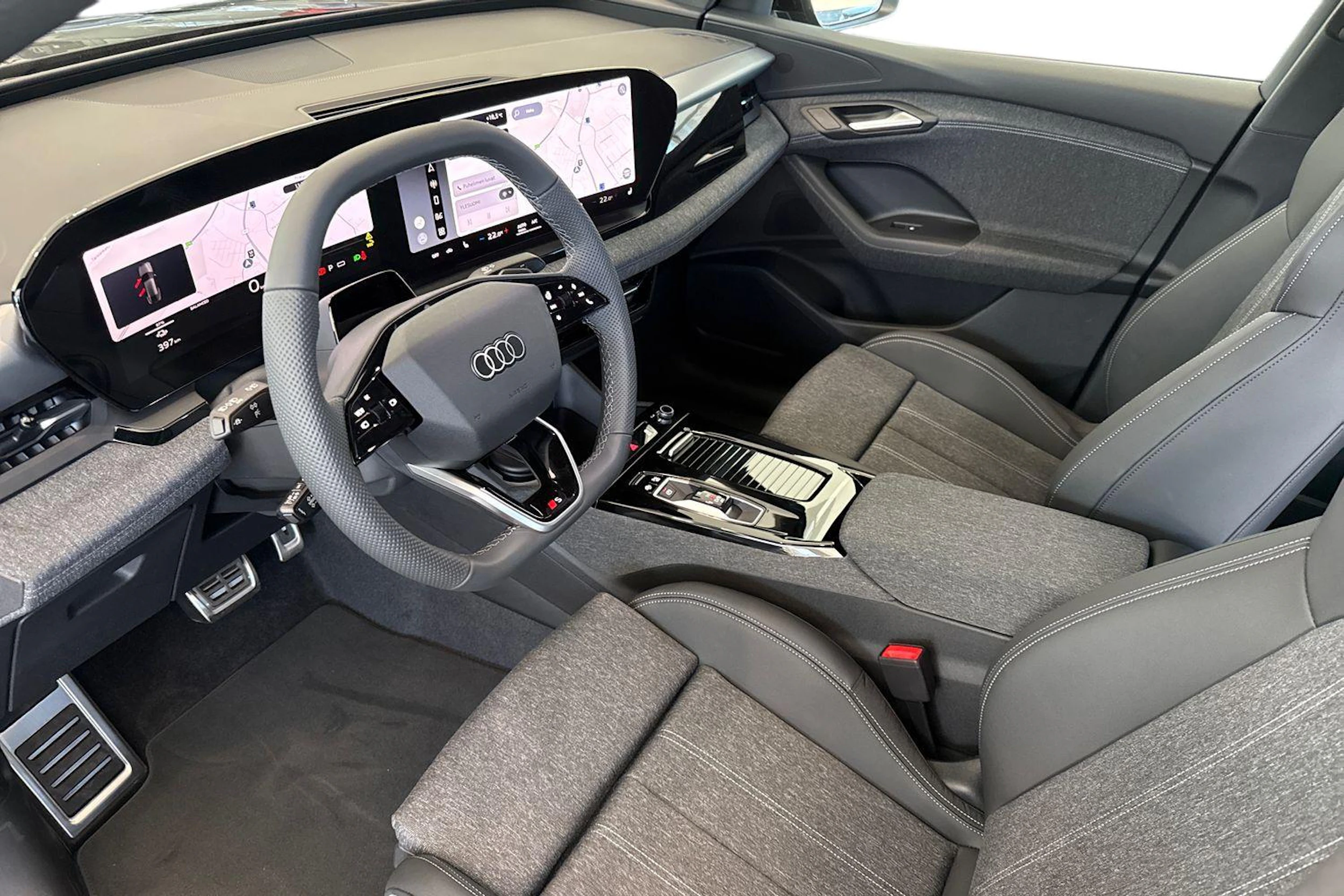 met. musta Audi Q6 e-tron 2026 kuva 6.