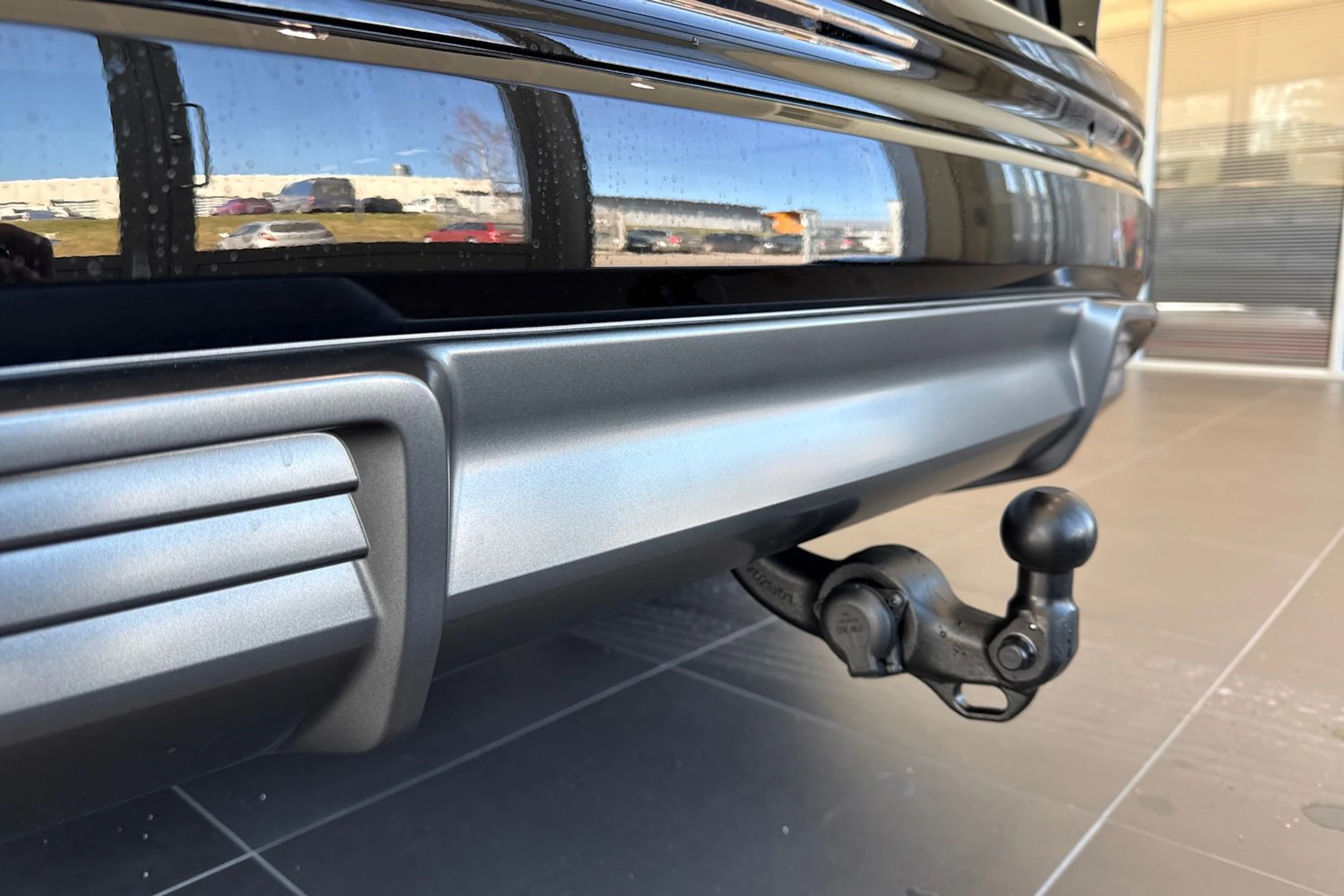 met. musta Audi Q6 e-tron 2026 kuva 13.