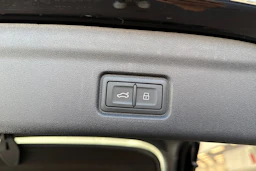 met. musta Audi Q6 e-tron 2026 kuva 14.