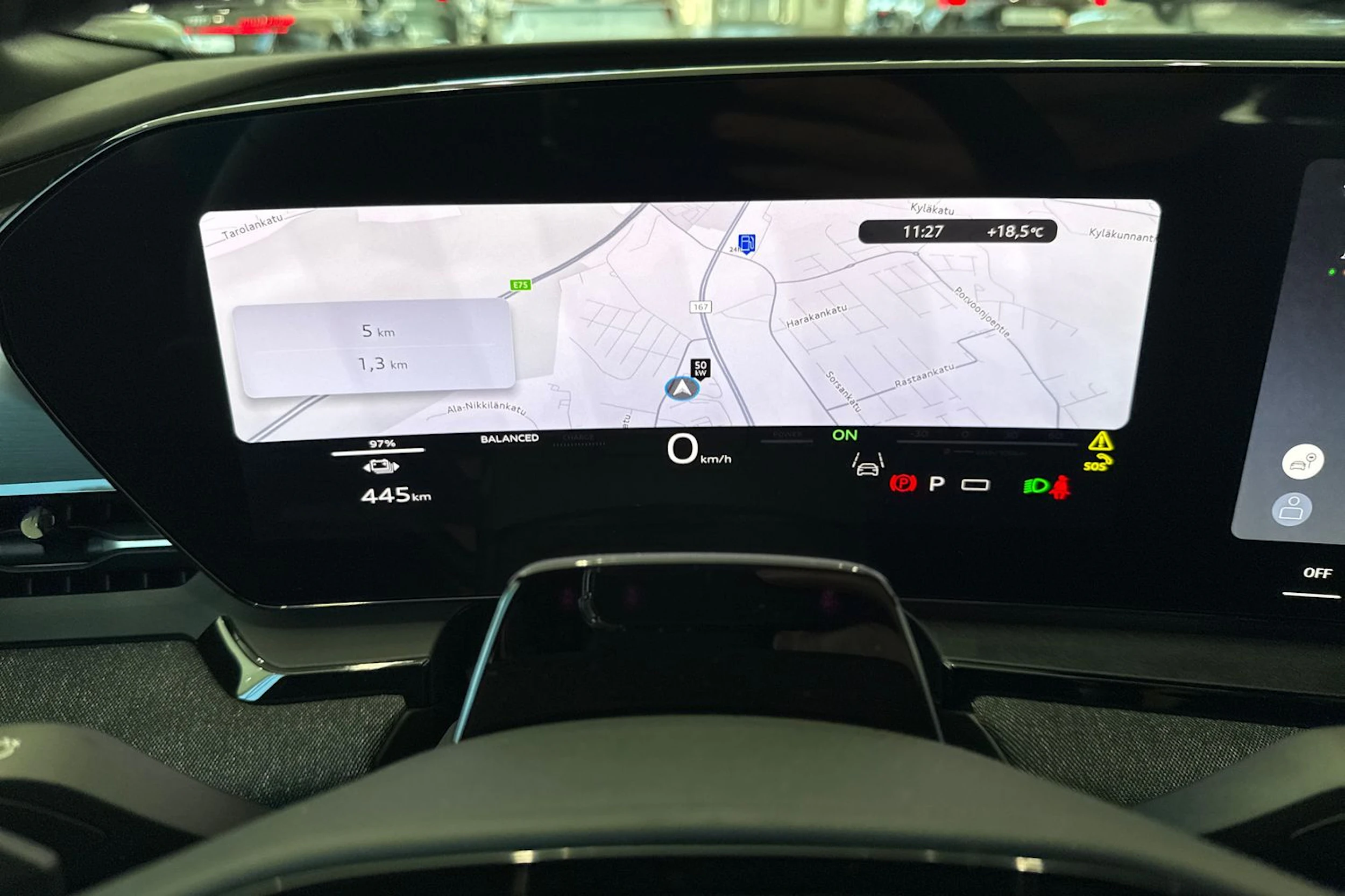 met. musta Audi Q6 e-tron 2026 kuva 22.