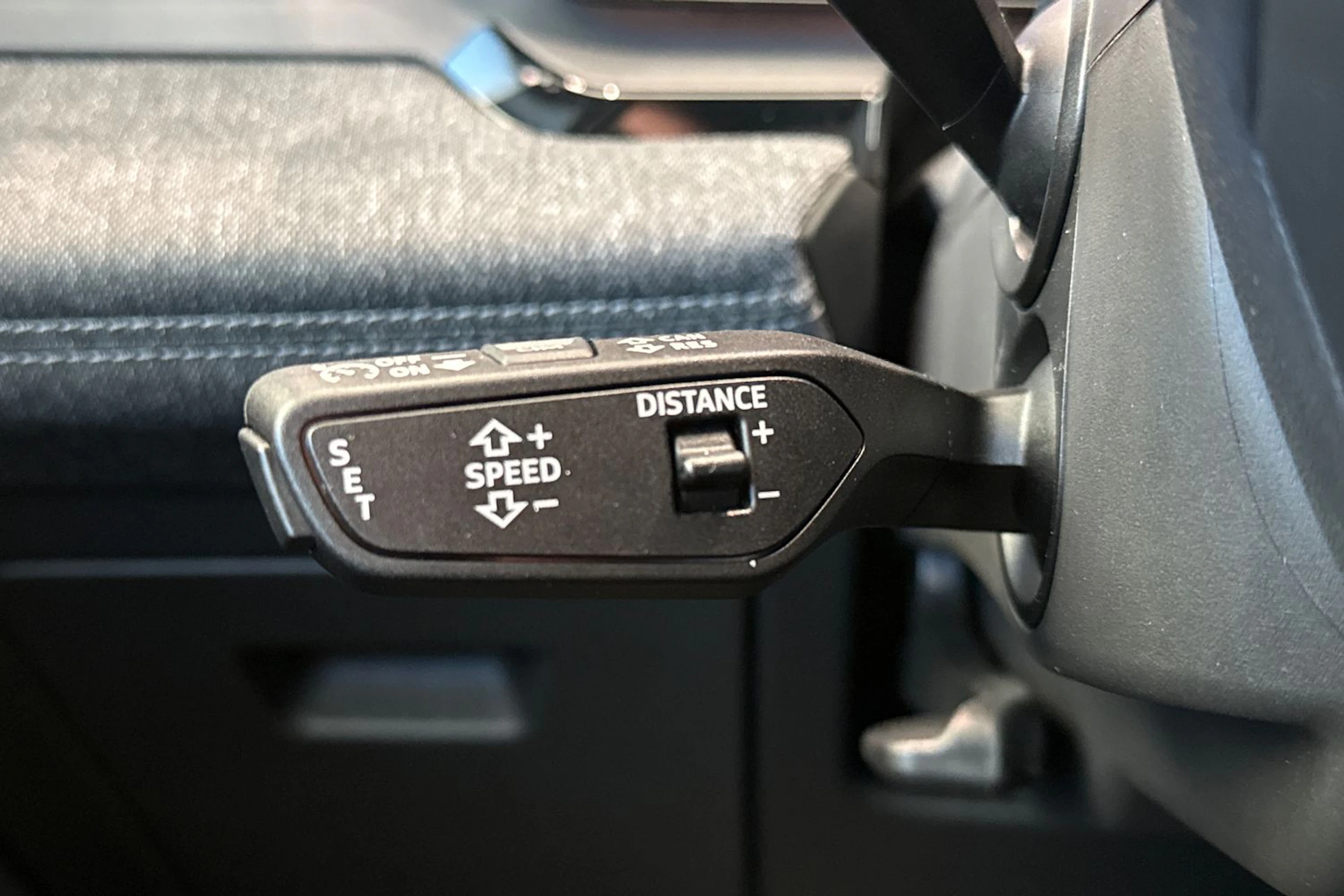 met. musta Audi Q6 e-tron 2026 kuva 25.