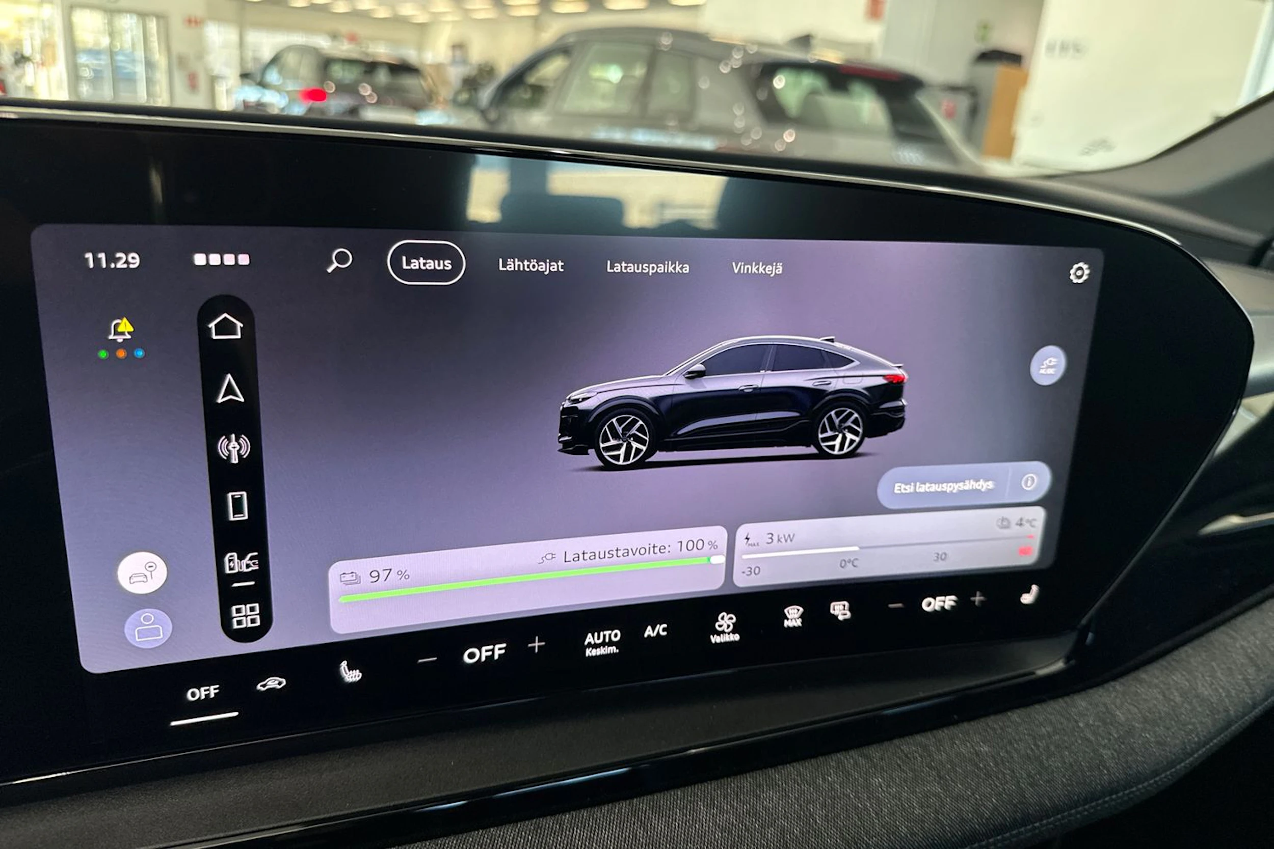 met. musta Audi Q6 e-tron 2026 kuva 26.