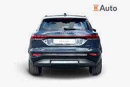 met. sininen Audi Q6 e-tron 2026 kuva 3.