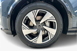 met. sininen Audi Q6 e-tron 2026 kuva 9.