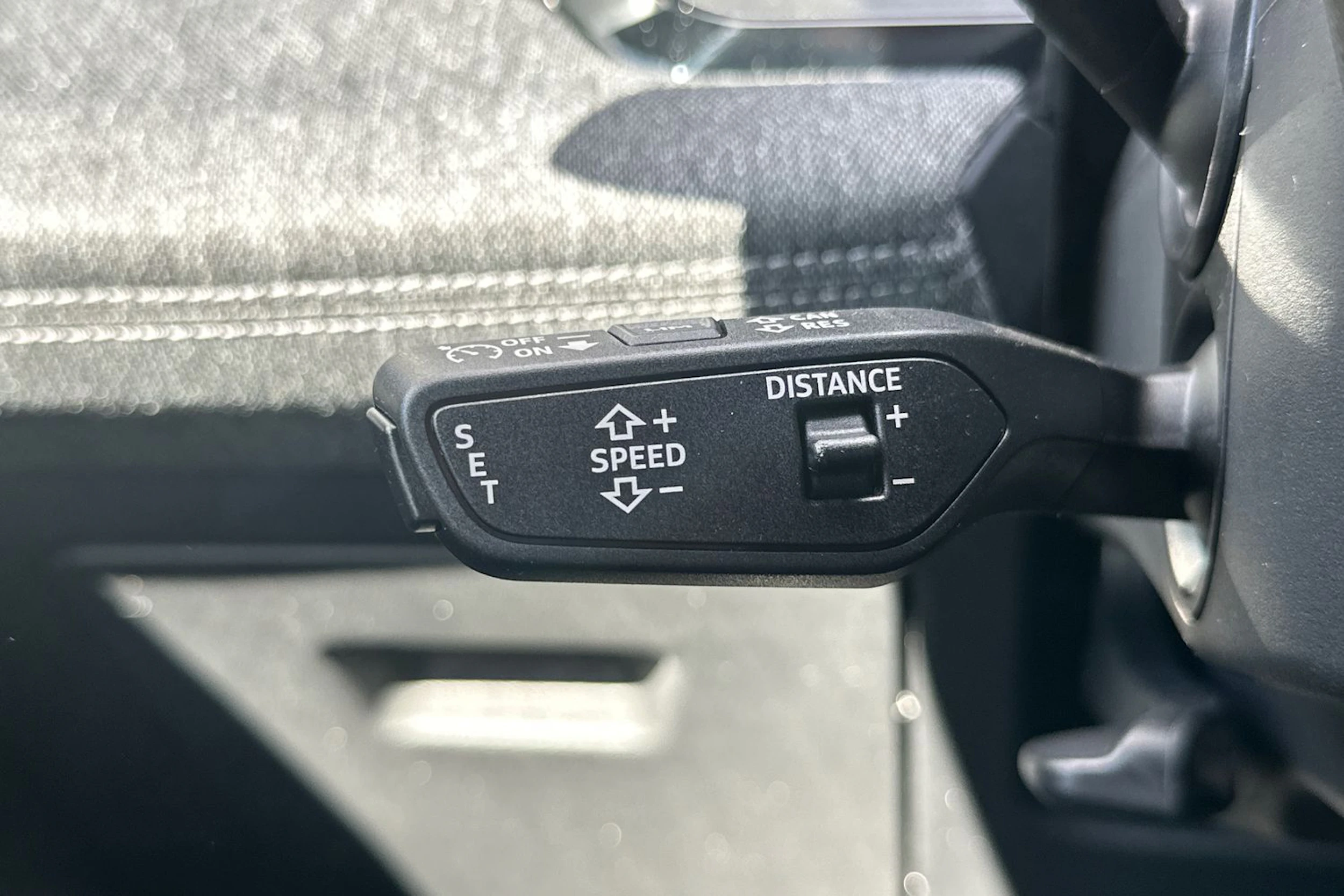 met. sininen Audi Q6 e-tron 2026 kuva 20.