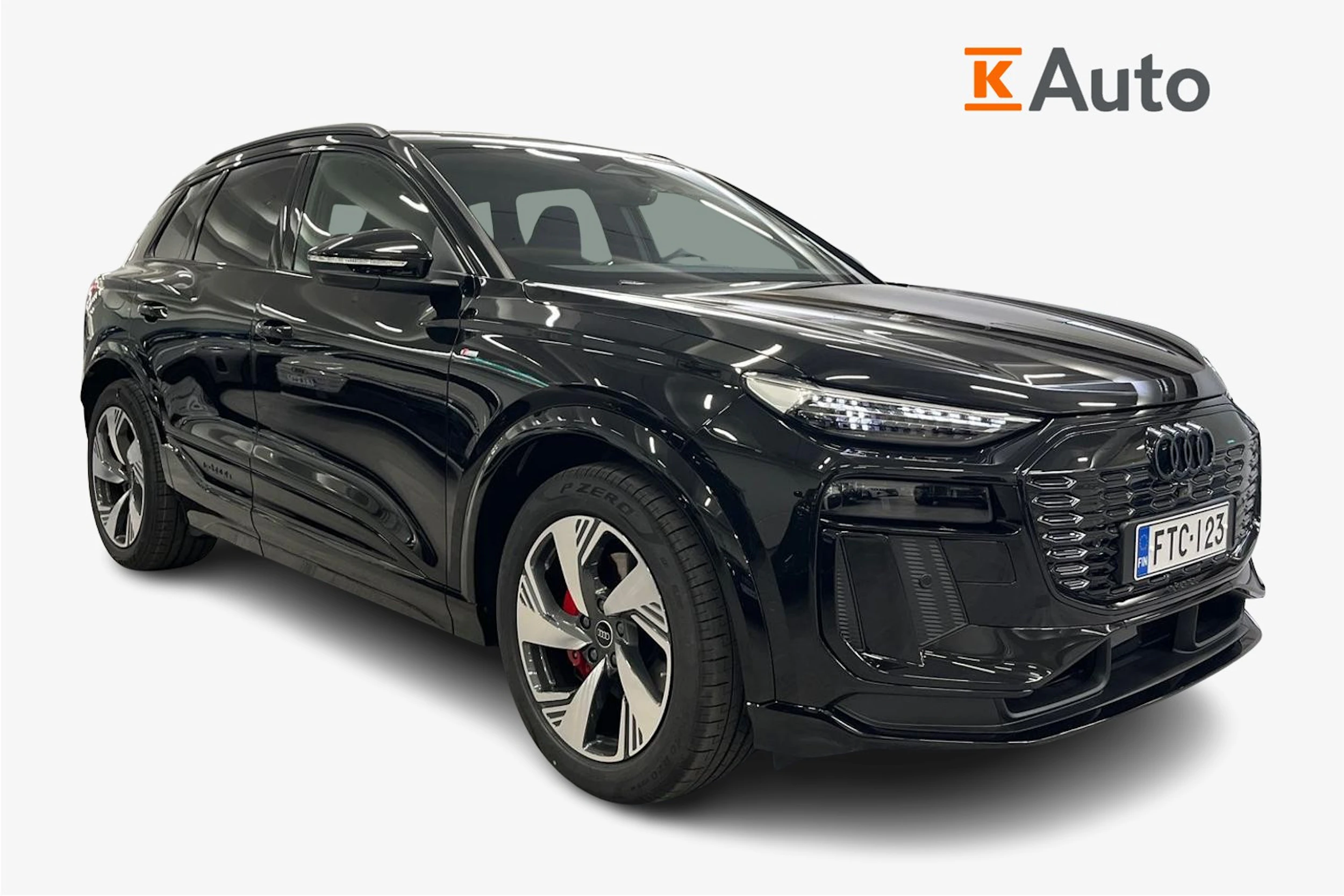 met. musta Audi Q6 e-tron 2026 kuva 1.