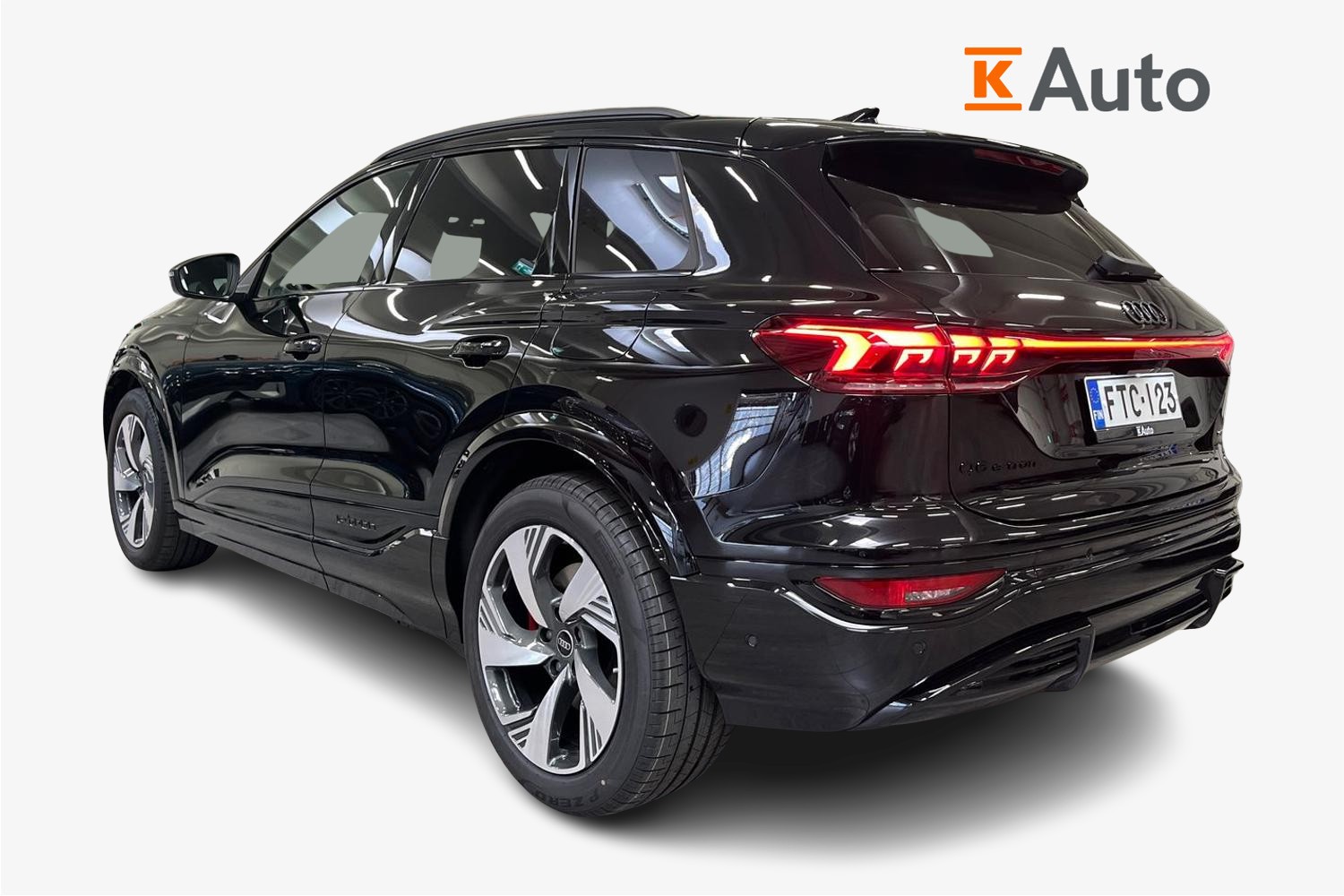 Audi Q6 e-tron e-tron quattro S line 2026, bild 2/15