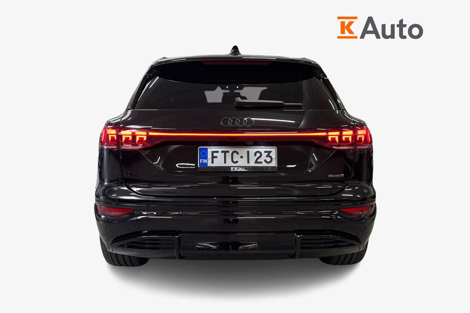 Audi Q6 e-tron e-tron quattro S line 2026, bild 3/15