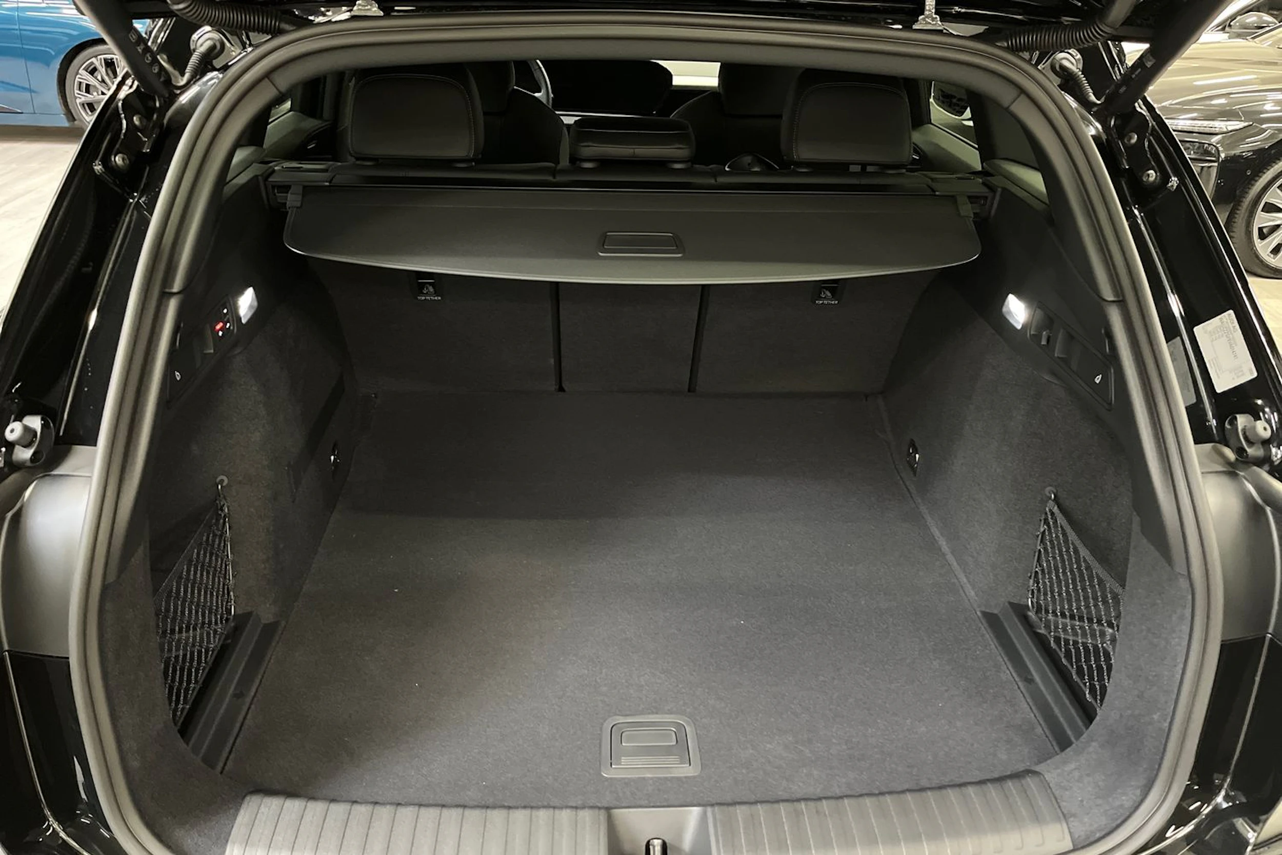 met. musta Audi Q6 e-tron 2026 kuva 12.