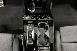 met. musta Audi Q6 e-tron 2026 kuva 15.