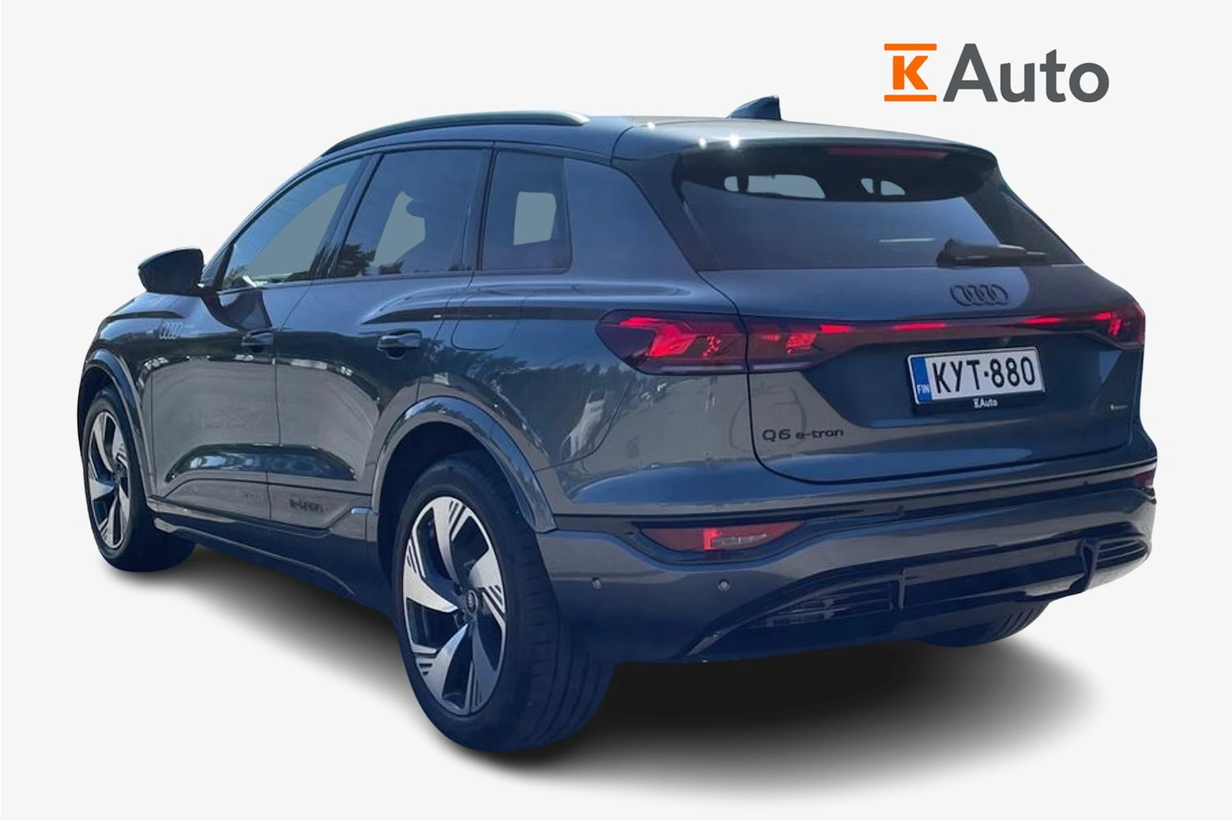 Harmaa Audi Q6 e-tron 2027 kuva 2.