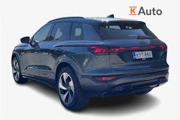 Harmaa Audi Q6 e-tron 2027 kuva 2.
