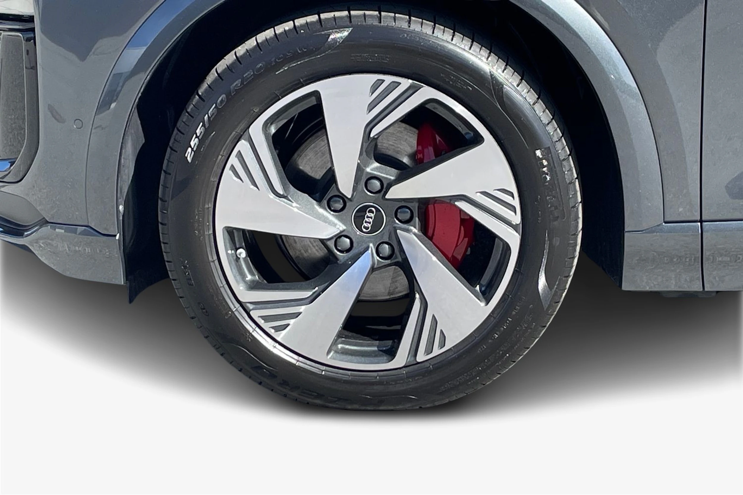 Harmaa Audi Q6 e-tron 2027 kuva 9.