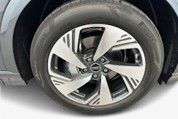 daytona harmaa Audi Q6 e-tron 2026 kuva 9.