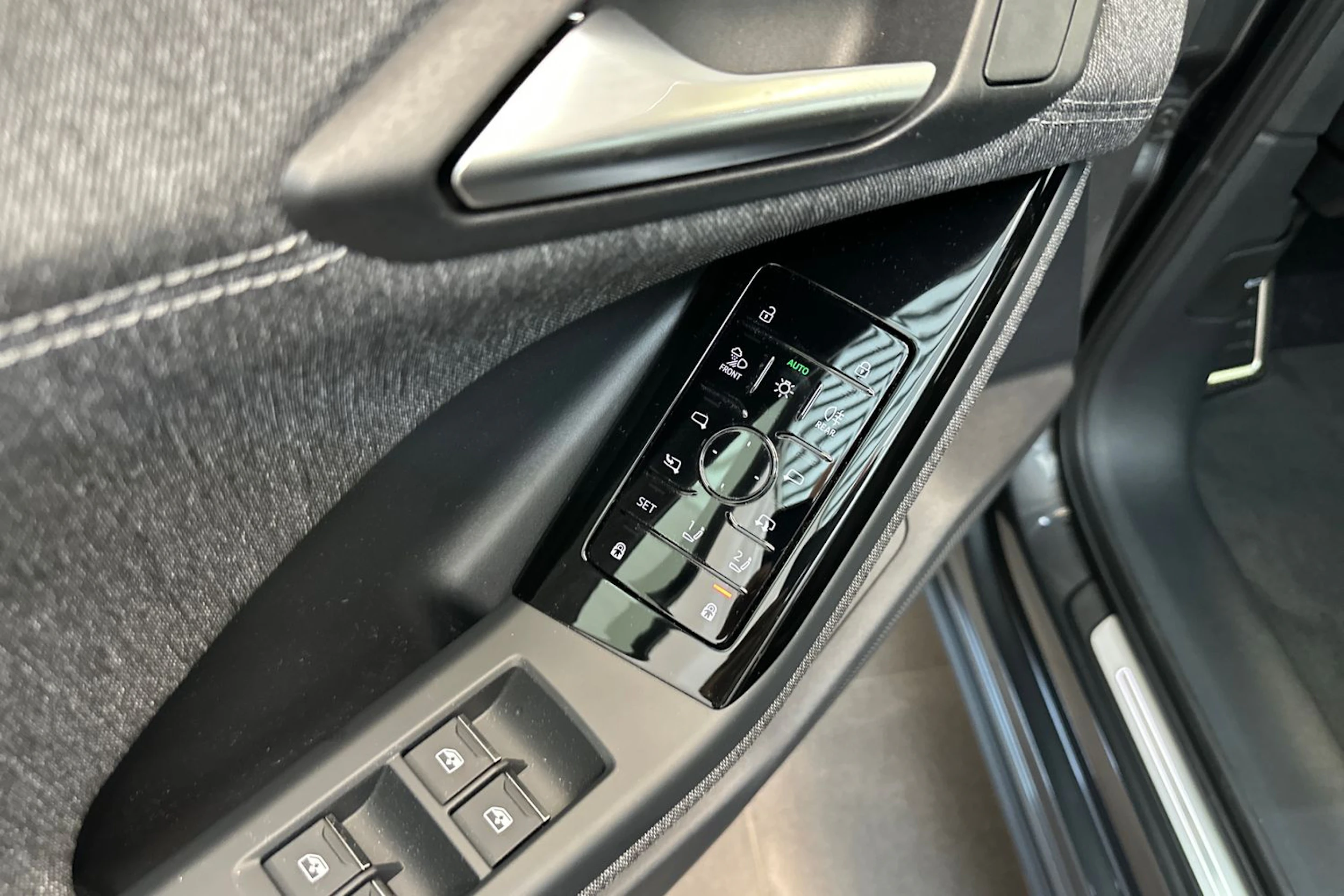 daytona harmaa Audi Q6 e-tron 2026 kuva 11.