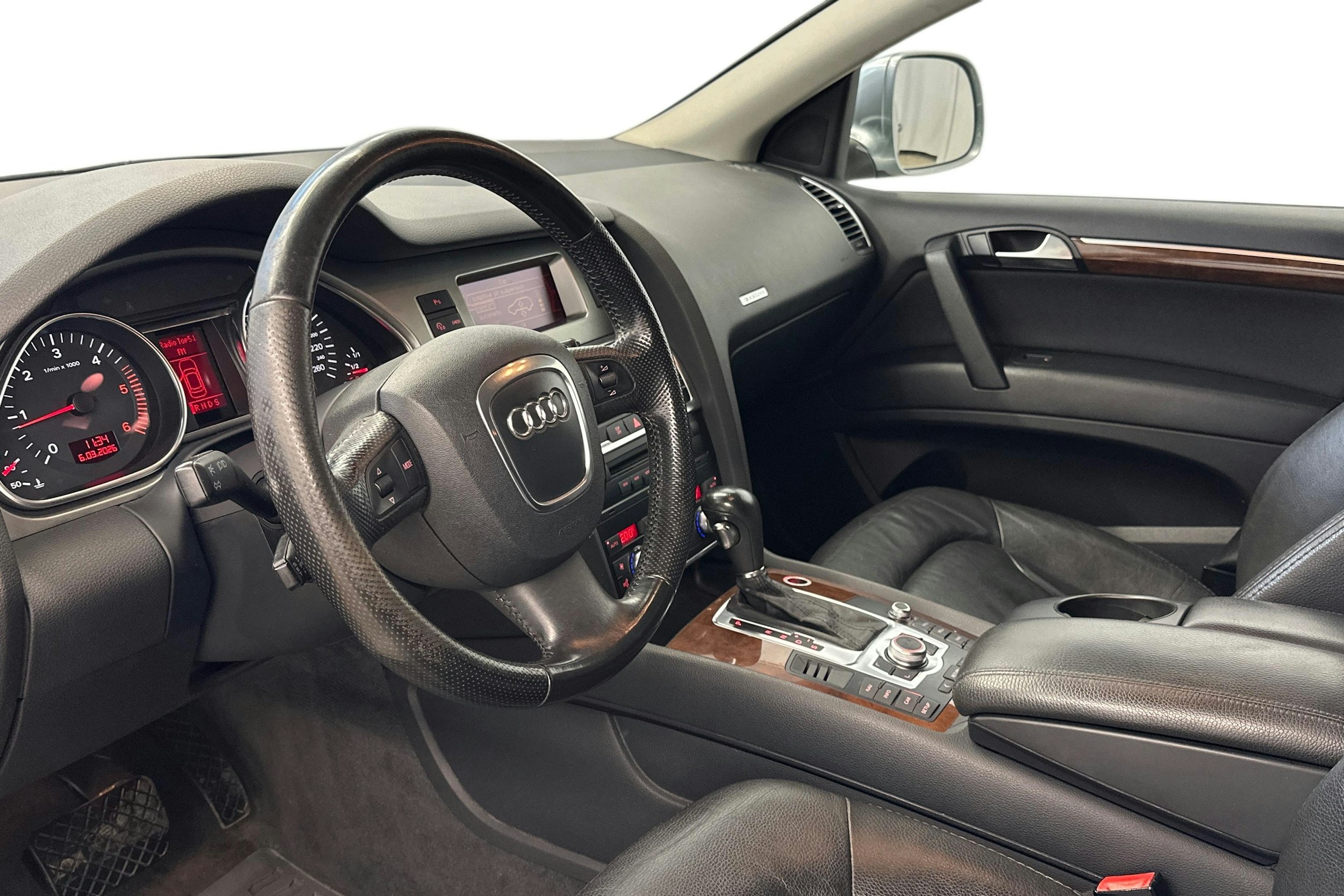 harmaa metalliväri Audi Q7 2007 kuva 7.