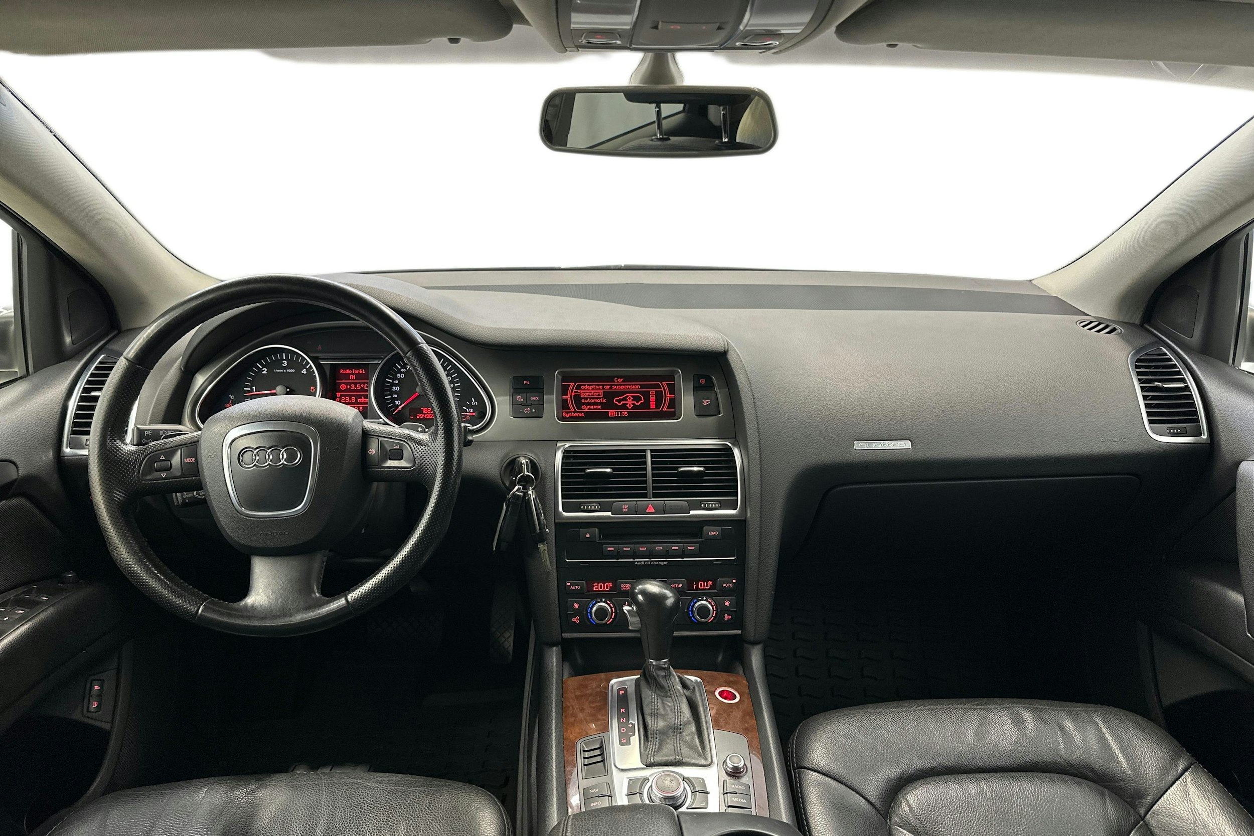 harmaa metalliväri Audi Q7 2007 kuva 9.