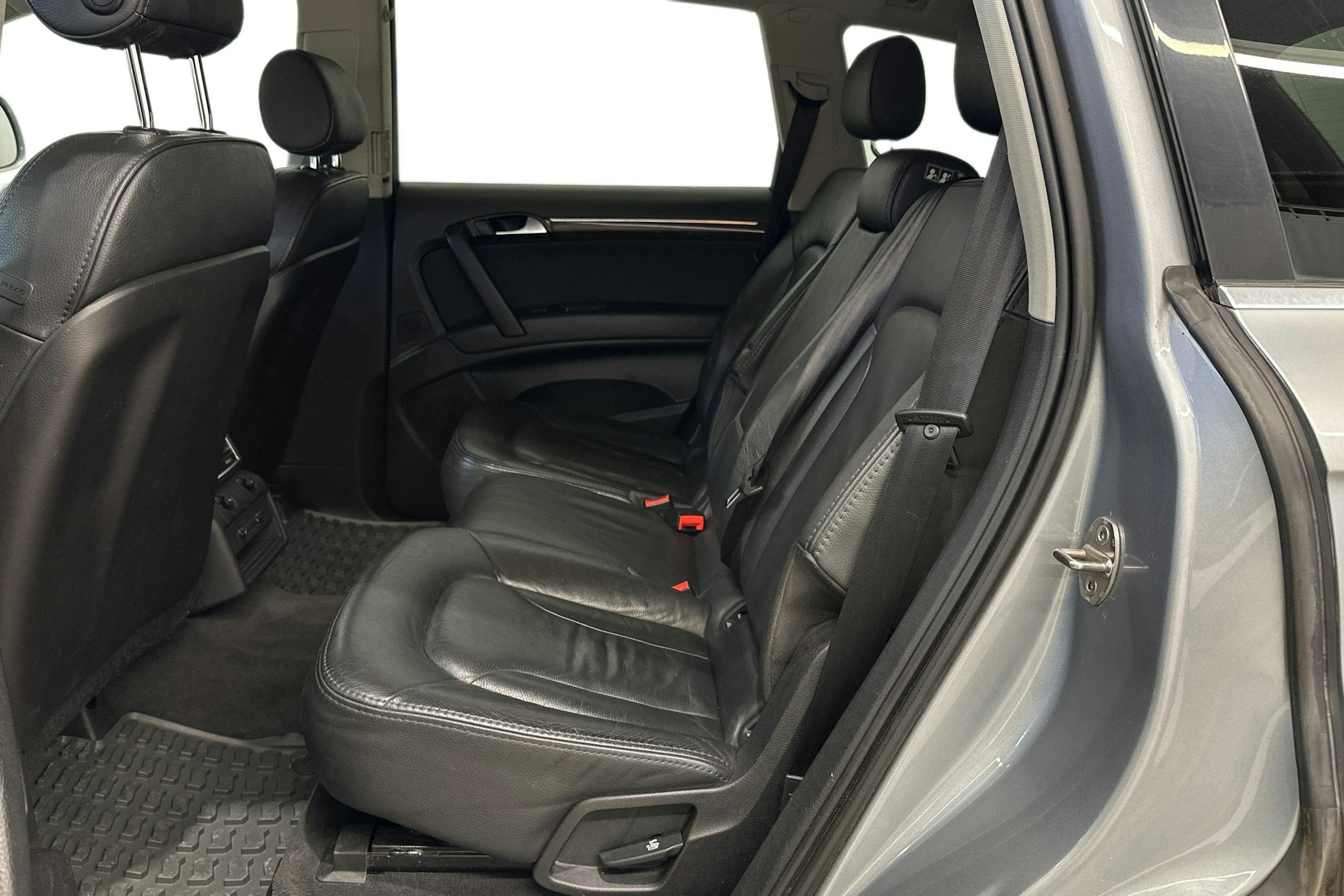 harmaa metalliväri Audi Q7 2007 kuva 11.