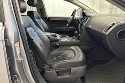 harmaa metalliväri Audi Q7 2007 kuva 14.