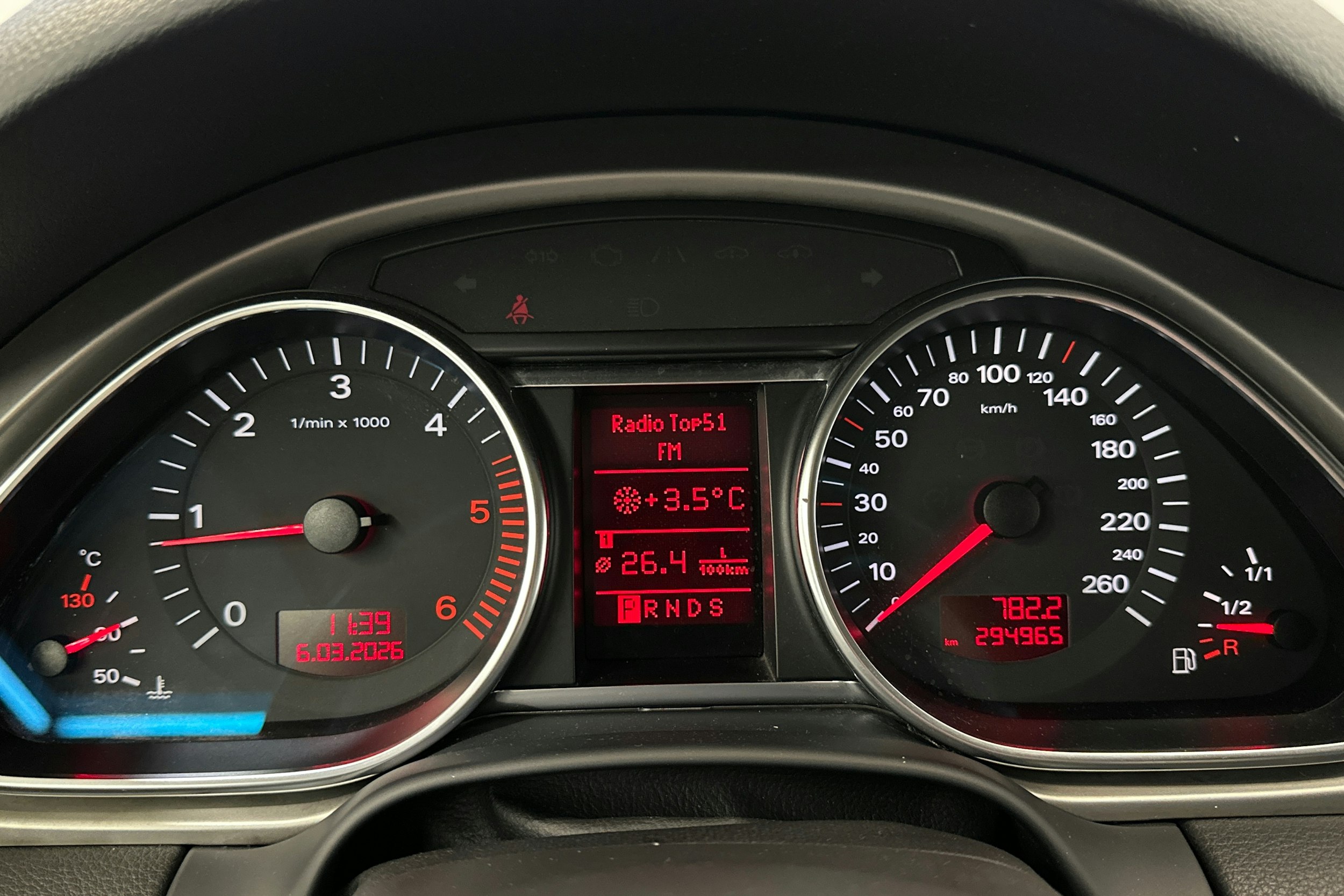 harmaa metalliväri Audi Q7 2007 kuva 22.