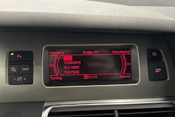 harmaa metalliväri Audi Q7 2007 kuva 26.