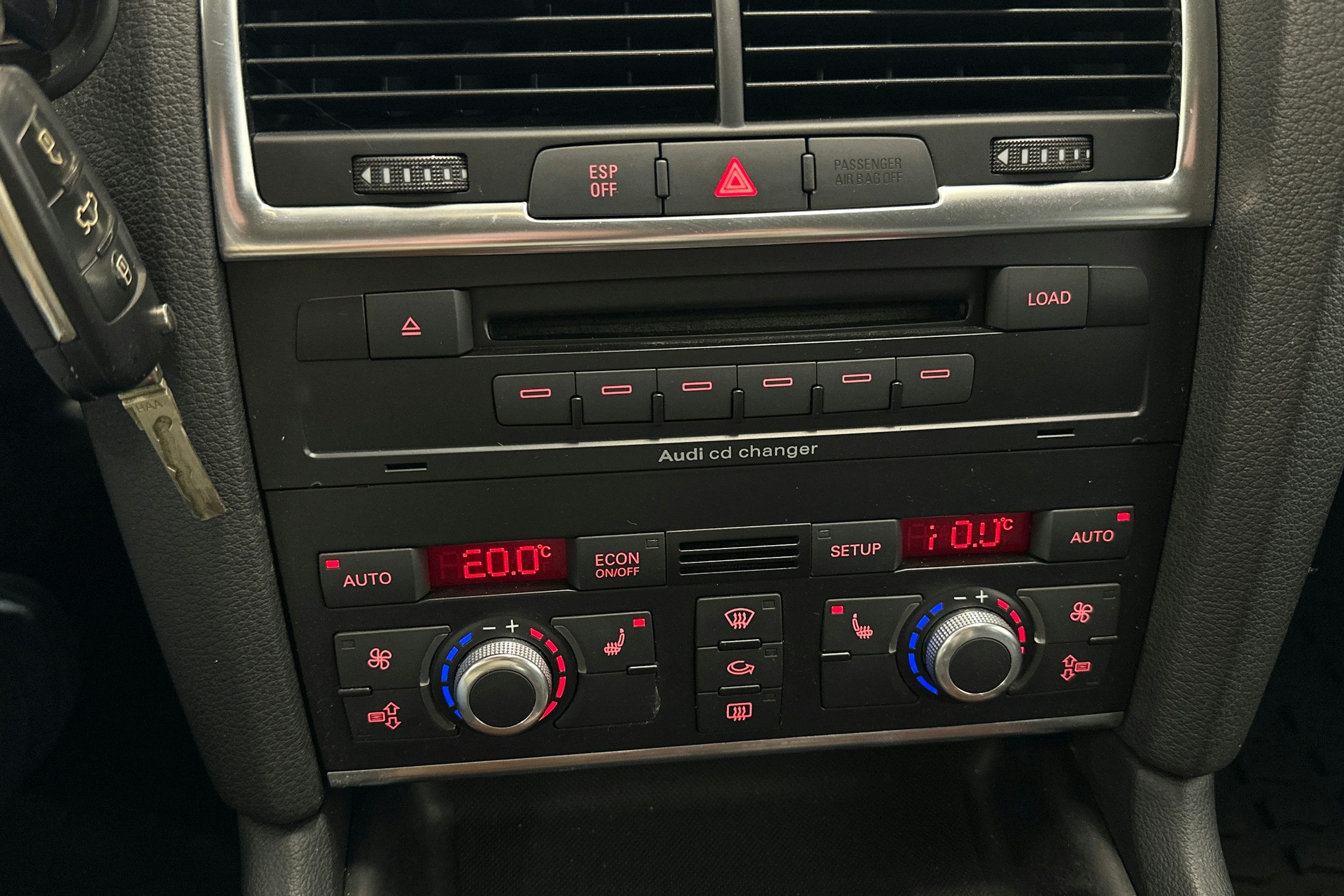 harmaa metalliväri Audi Q7 2007 kuva 27.