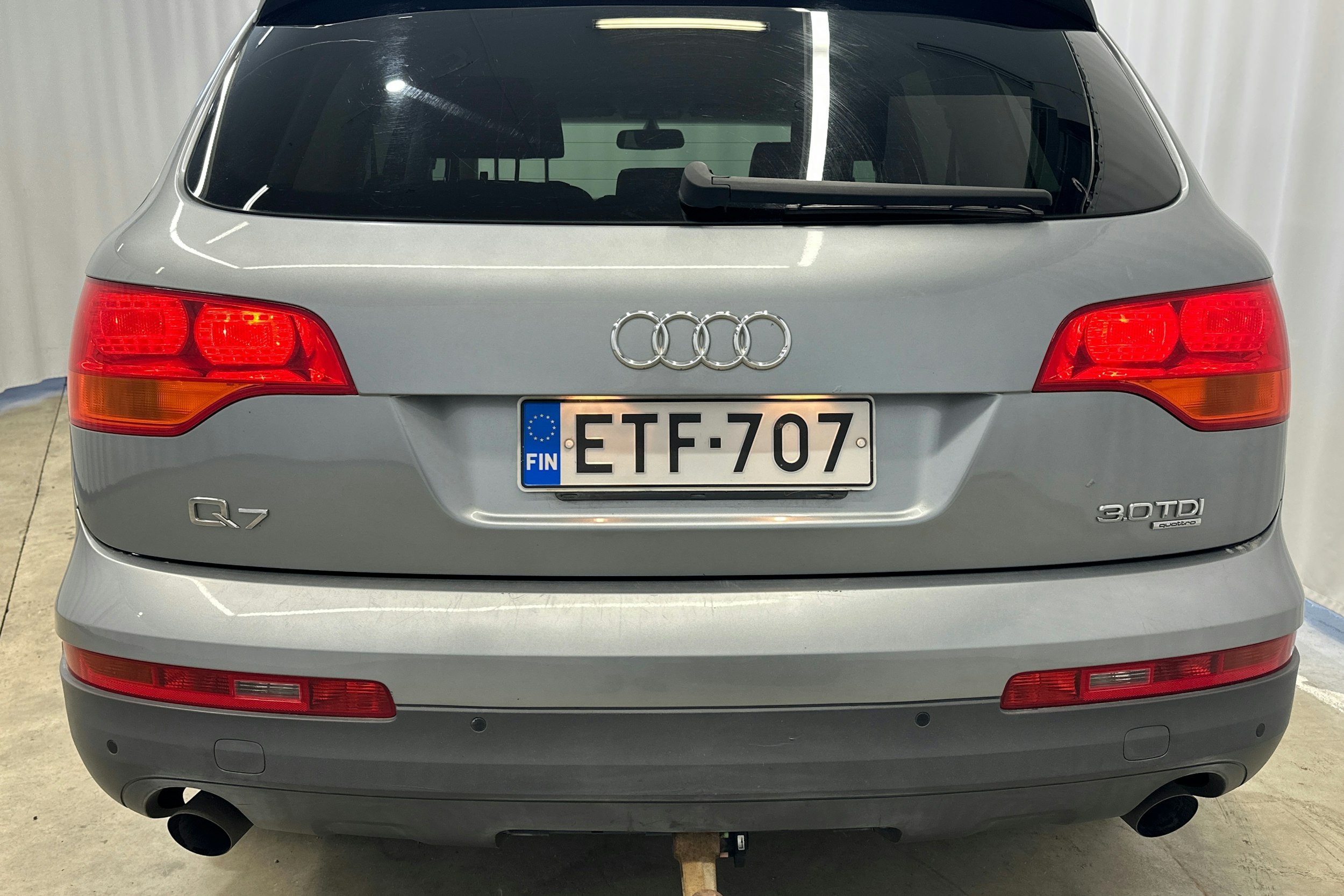 harmaa metalliväri Audi Q7 2007 kuva 40.